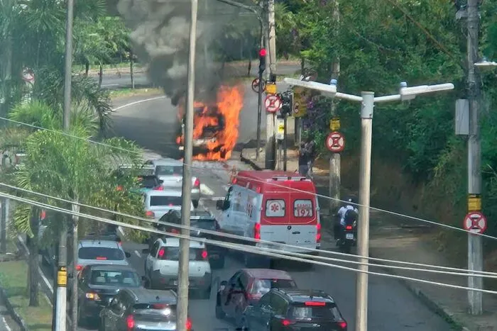 kombi fogo ufjf reproducao redes sociais