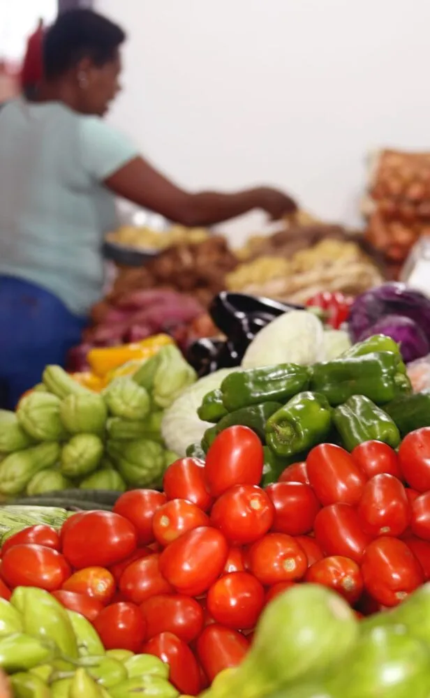 Preço do tomate sobe 32% e pressiona inflação em abril 19 Consumidores estão procurando outros produtos para fugir do aumento. (Foto: Felipe Couri)