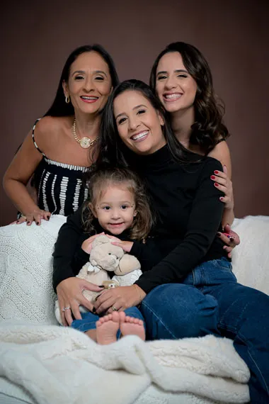 Coluna Cesar Romero – 11 e 12 de maio de 2025 35 13 RAPHAELA Alves MARCELLA RAQUELISABELLA