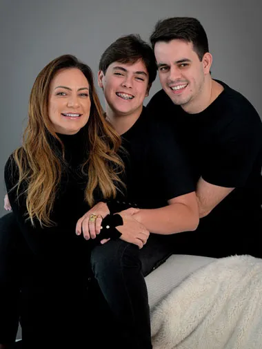 Coluna Cesar Romero – 11 e 12 de maio de 2025 13 14 RAQUEL Esquerdo e Matheus Raphael