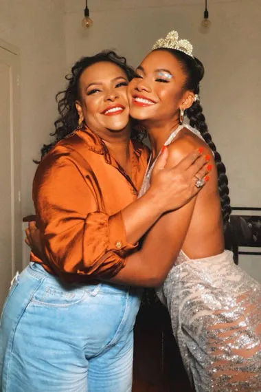 Coluna Cesar Romero – 11 e 12 de maio de 2025 33 34 Juliana e Julia Costa