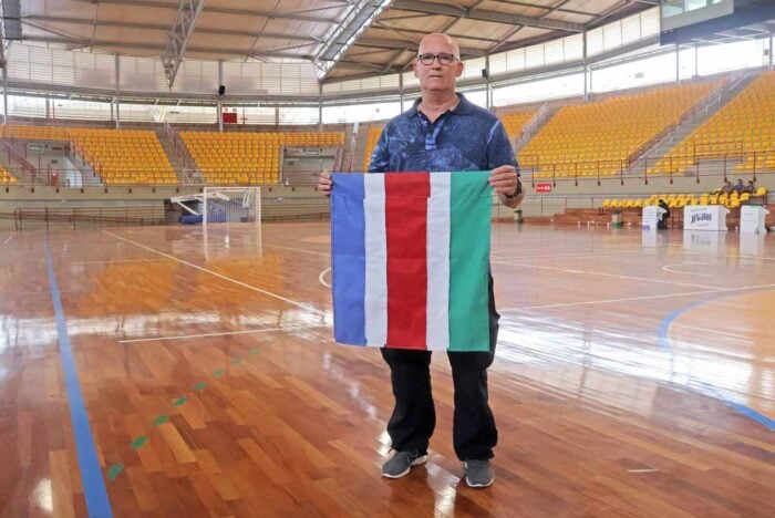 Vida dedicada ao esporte juiz-forano: Tadeu Henriques carrega a história do estádio e do ginásio municipais 3 ANIVERSARIO DA CIDADE TADEU HENRIQUES ESTADIO E GINASIO MUNICIPAL FOTO LEONARDO COSTA 003