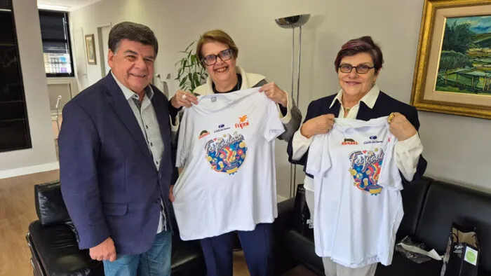 Coluna Cesar Romero – 29 de maio de 2025 1 Cesar Margarida e Cidinha 280525 Feijoada CR