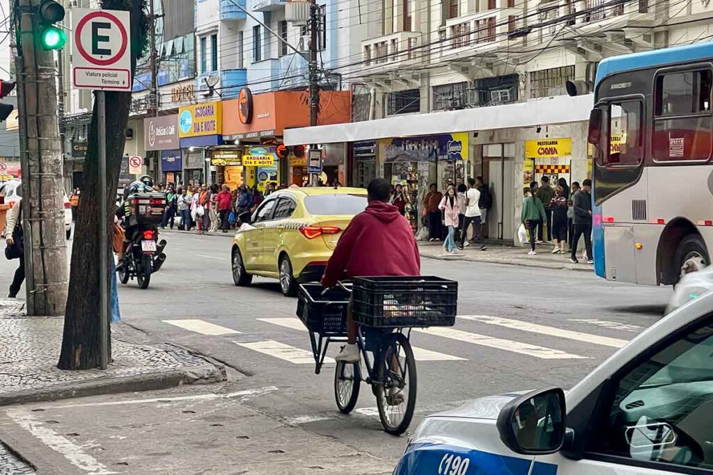 Prefeitura está há quatro meses em atraso com lei de mobilidade urbana