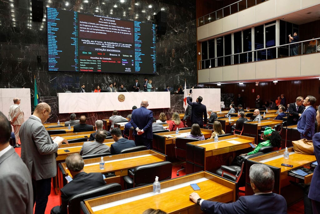 ALMG aprova adesão de Minas ao Propag e cria comitê para fiscalizar execução do contrato com a União