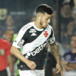 Vasco sofre transferban por dívida de quase R$ 25 milhões com clube da França 3 Vasco sofre transferban por dívida de quase R$ 25 milhões com clube da França