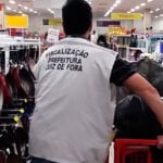 Mais de 500 alimentos impróprios são apreendidos nas Lojas Americanas em JF; multa pode passar R$ 14 milhões 3 americanas procon pjf