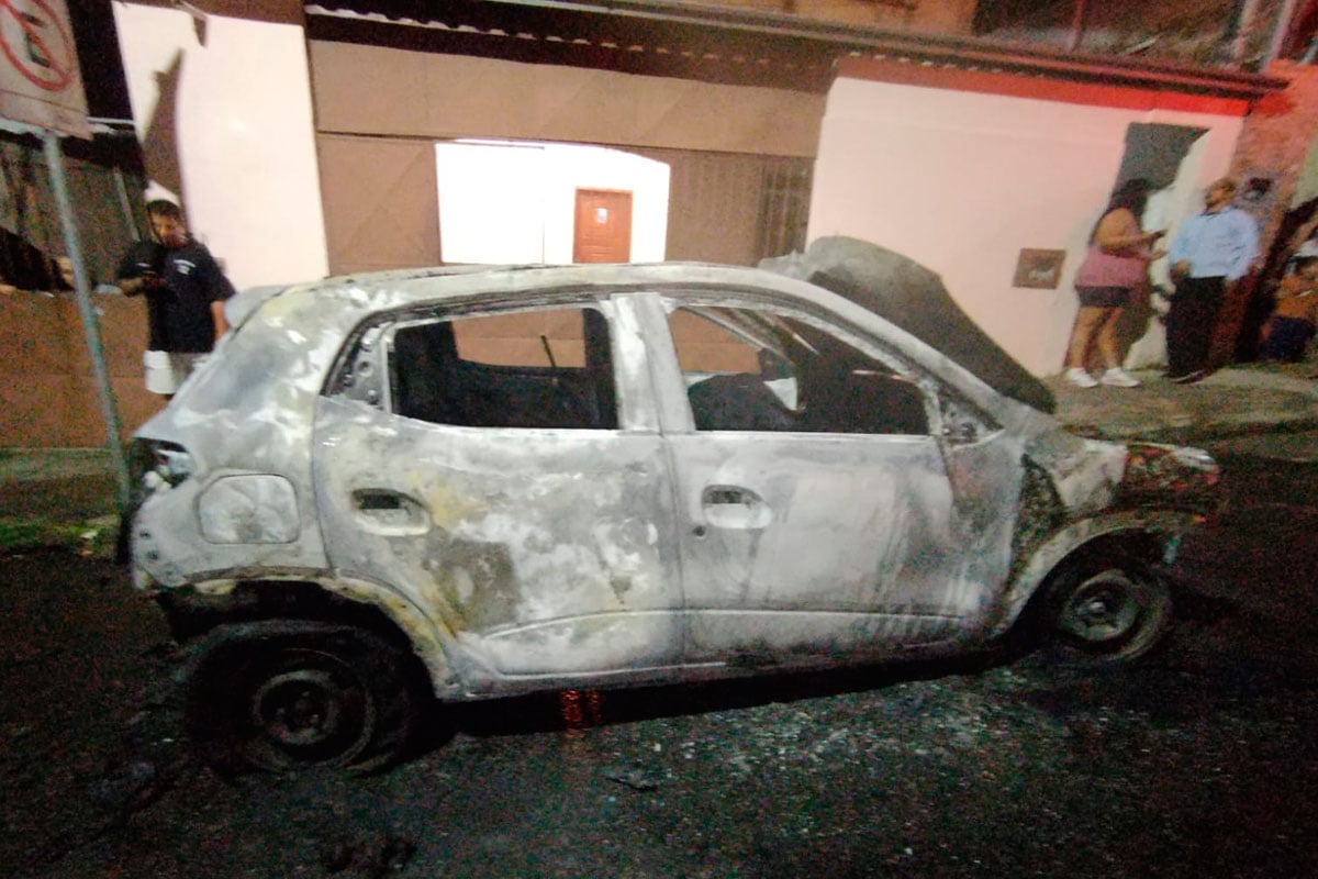carro-fogo-zona-leste-corpo-de-combeiros