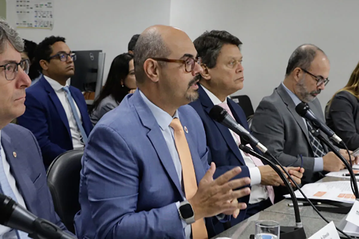 Governo Zema propõe entregar estatais e imóveis à União para amortizar dívida de quase R$ 170 bi 2 Governo Zema propõe entregar UEMG, Cemig, Copasa, Codemig, Codemge, EMC e 170 imóveis para pagar um quarto da dívida (Foto: Cristiano Machado / Imprensa MG)