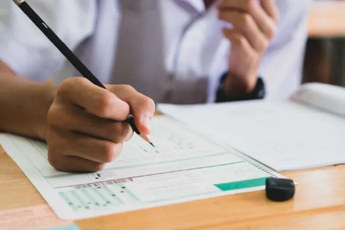 Câmara de Prudente de Morais abre concurso público com salários de até R$ 2,6 mil