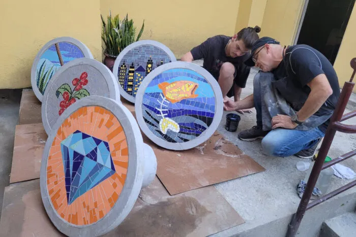 ‘Uma arte colaborativa por essência': Coletivo Agrupa faz mosaicos e murais por Juiz de Fora 19 coletivo agrupa