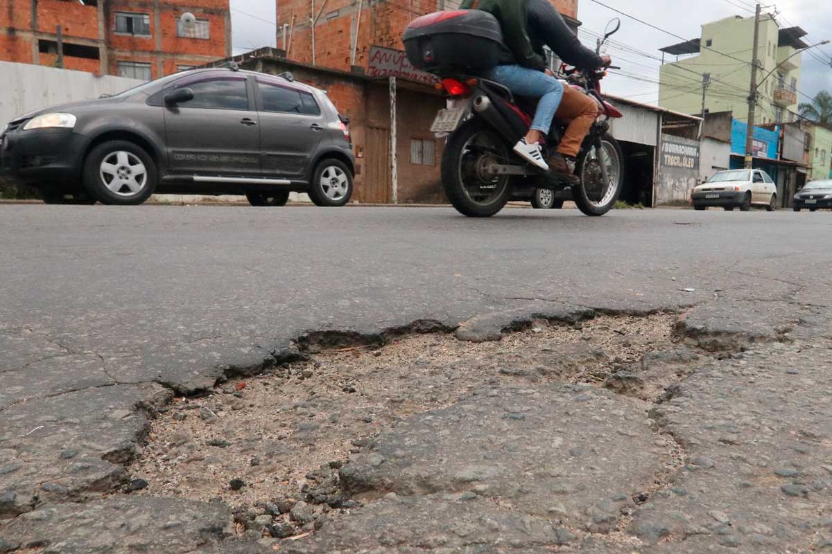 distrito-industrial-buracos-no-asfalto