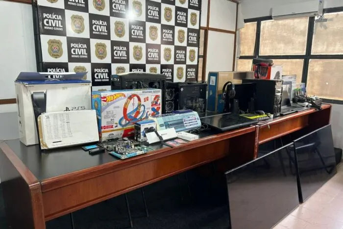 Suspeita de golpe de estelionato com produtos eletrônicos é presa em Juiz de Fora 2 Suspeita de golpe de estelionato com produtos eletrônicos é presa em Juiz de Fora