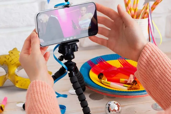 Projeto regulamenta 'influenciadores mirins' e prevê trabalho apenas com autorização da Justiça 1 influenciadores mirins projeto de lei foto freepik