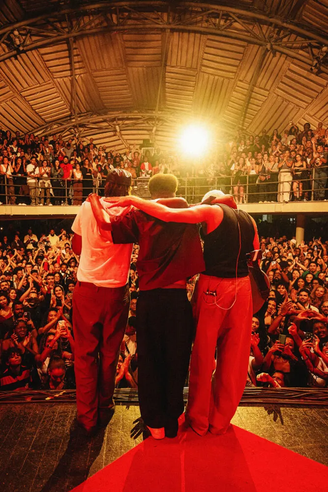 Os Garotin fazem apresentação em Juiz de Fora com 'música pop extremamente brasileira’ 2 os garotin