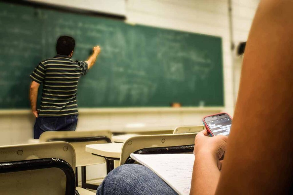 Prazo para cadastro de estudantes e mudança de escola na rede pública de Minas termina nesta sexta 1 Prazo para cadastro de estudantes e mudança de escola na rede pública de Minas termina nesta sexta