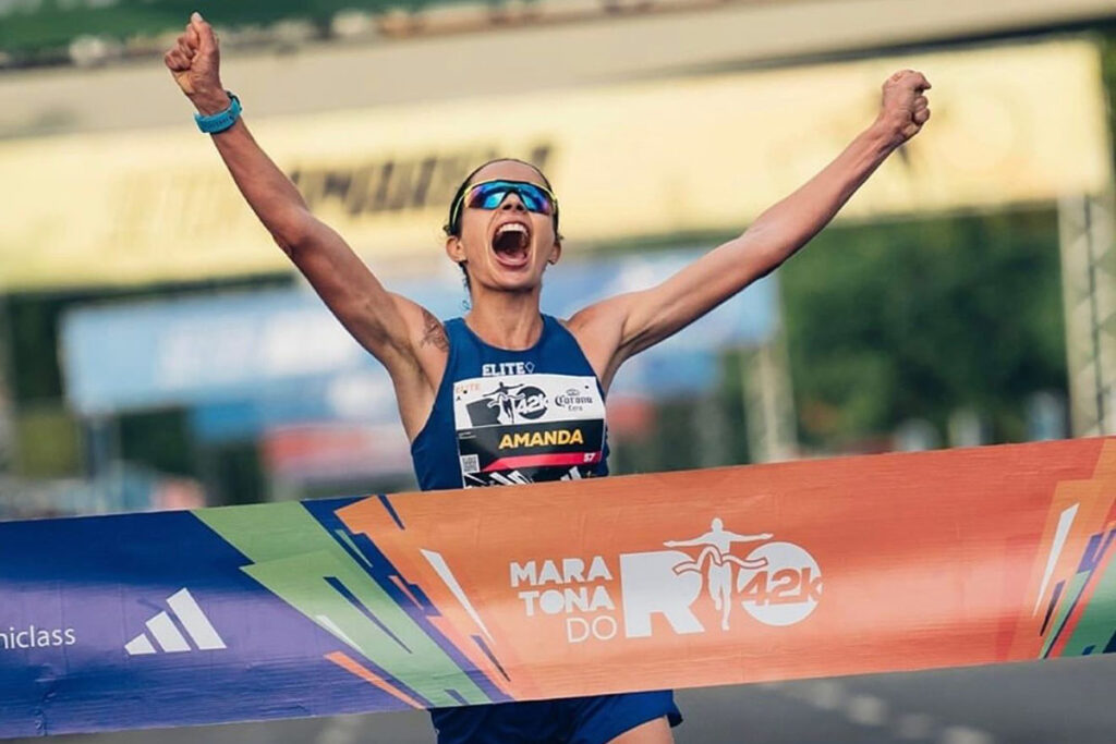Corredora da região é vice-campeã da Maratona do Rio 3 Amanda Oliveira 2