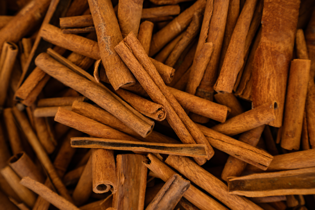 Anvisa suspende lotes de suplemento e de canela após testes laboratoriais 1 Canela Freepik