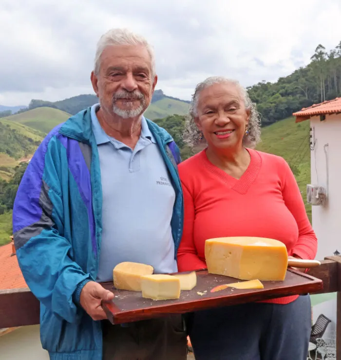 Com produção artesanal de queijo, casal vive paz da roça há 10 anos e compartilha conquistas na região 9 queijo lima duarte