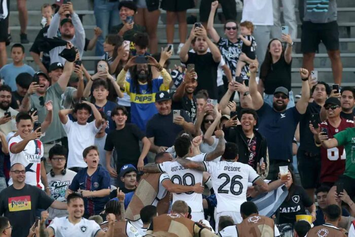 Luis Enrique exalta atuação do Botafogo: 'Quem melhor marcou o PSG na temporada' 1 Luis Enrique exalta atuação do Botafogo: 'Quem melhor marcou o PSG na temporada'