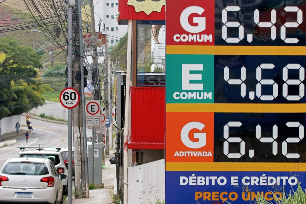 Petrobras reduz preço de gasolina para as distribuidoras, postos da cidade já registram queda nos preços