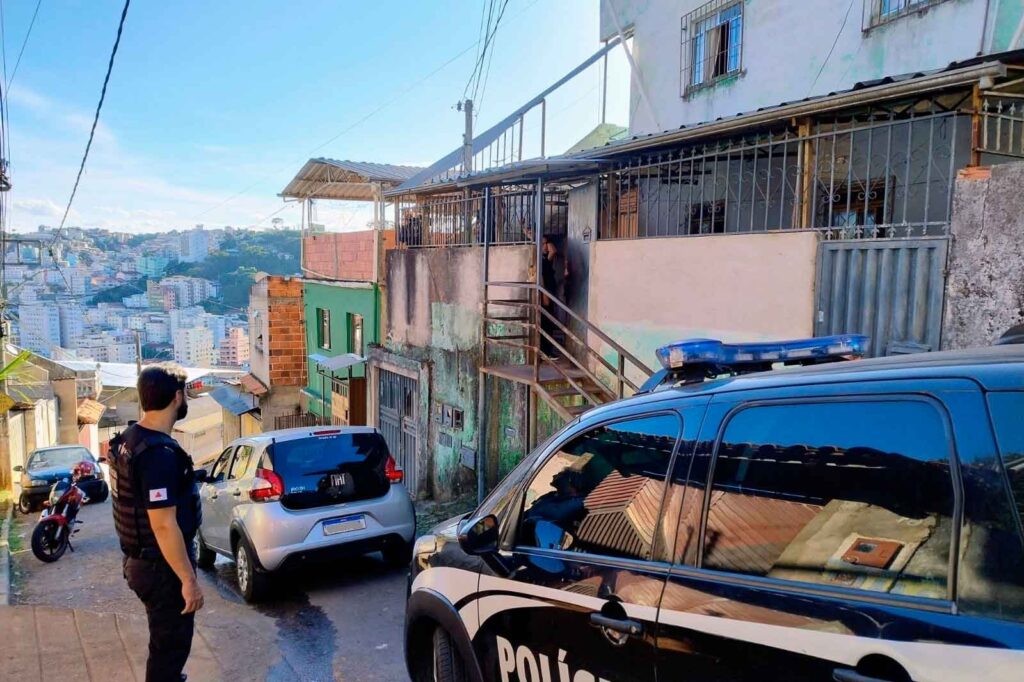 Boca de fumo próxima a escola é desarticulada em Viçosa