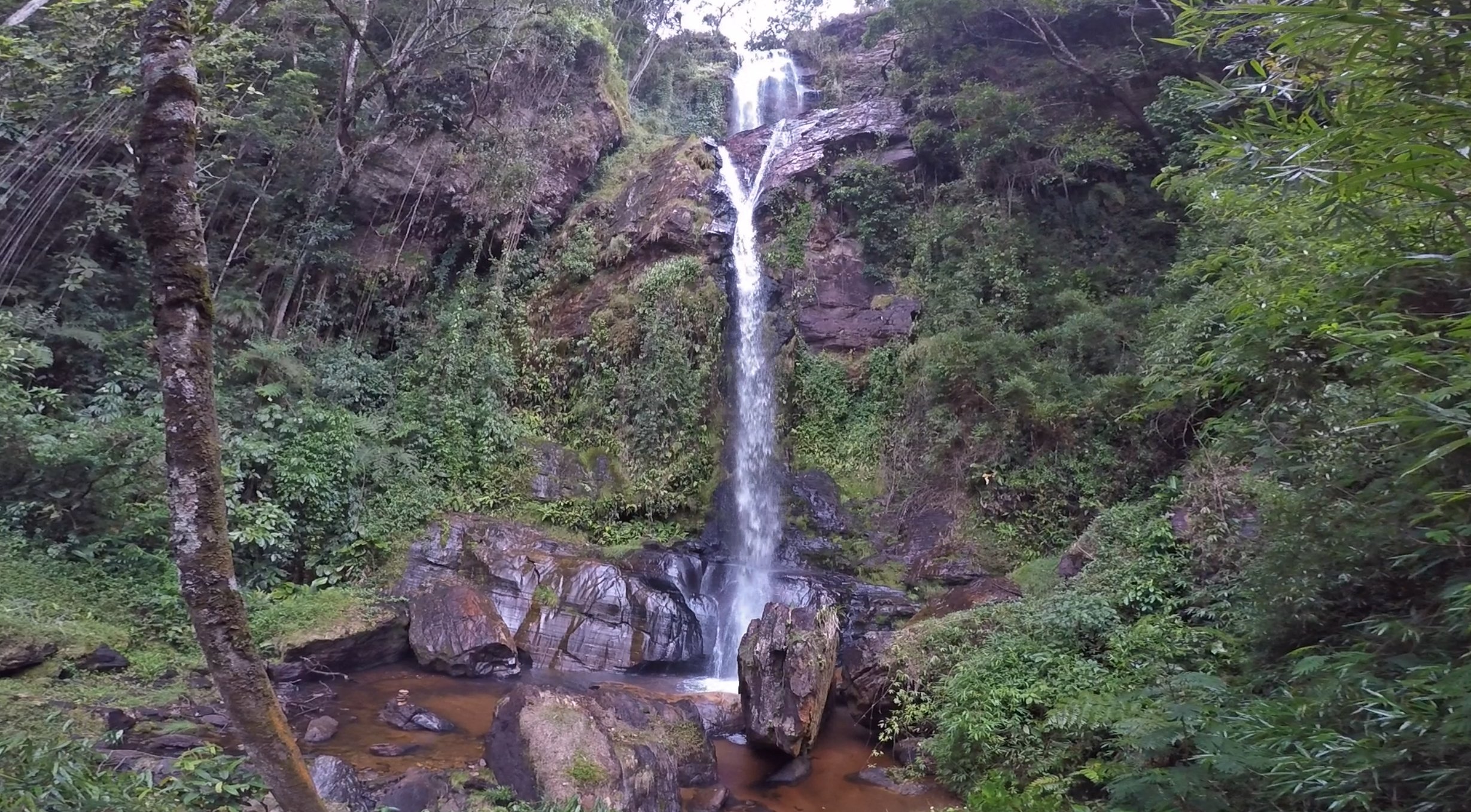 cachoeira-do-y-leo-costa