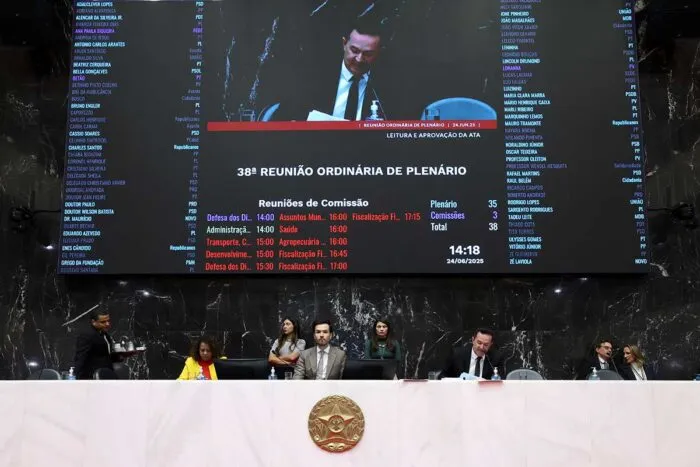 Deputados aprovam cessão de ativos financeiros de Minas à União 1 Assembleia aprova cessão de ativos financeiros de Minas à União