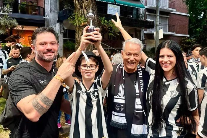 Família de Juiz de Fora viaja aos Estados Unidos para acompanhar o Botafogo no Mundial 8 familia botafoguense by arquivo pessoal