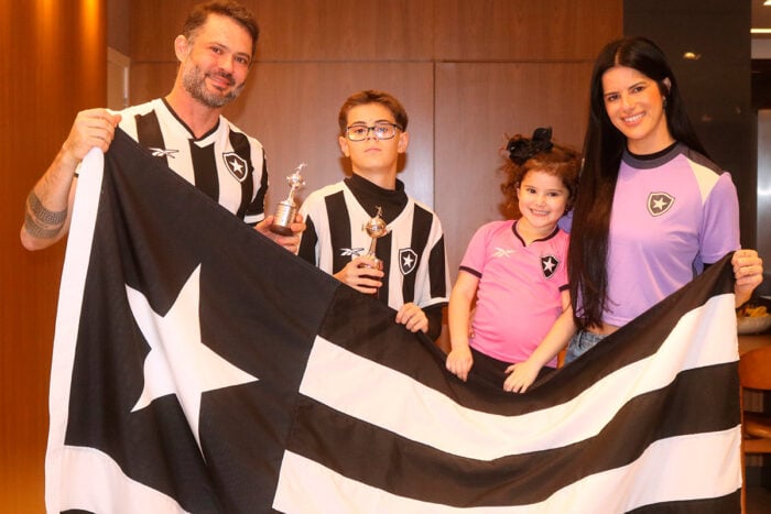 Família de Juiz de Fora vive a expectativa de assistir aos jogos do Botafogo no Mundial nos Estados Unidos