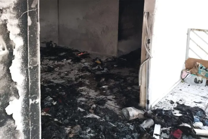 Possível incêndio criminoso deixa dois feridos e destrói casa 1 incêndio no Grama