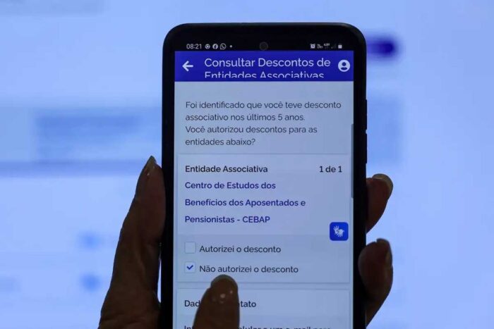 Descontos ilegais do INSS: aposentados podem consultar respostas das entidades nos Correios
