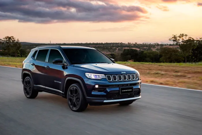 Jeep tem descontos de até R$ 36 mil em diferentes linhas 1 jeep compass sport by divulgacao editada