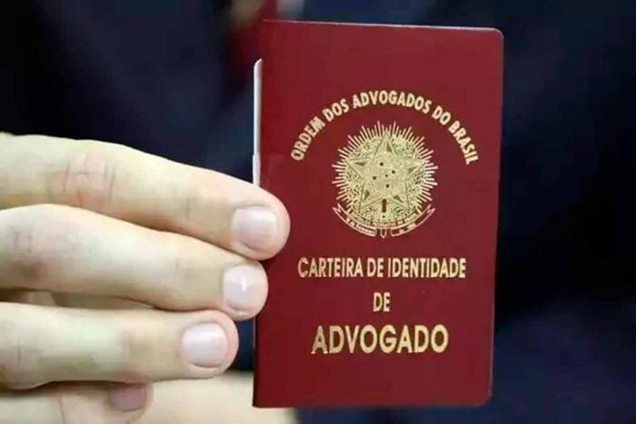 Advogado é punido em Minas por captação irregular de cliente idosa pela internet 1 OAB proíbe inscrição de candidatos condenados por racismo advogado