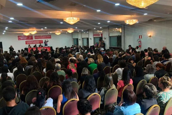 Com 96% de adesão, profissionais da educação param e pressionam PJF por acertos 2 sinpro sindicato professores