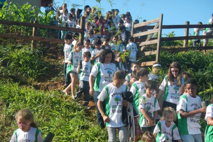 Projeto 'Moleque no Viveiro' promove educação ambiental a alunos de Lima Duarte e região 4 BIOSFERA