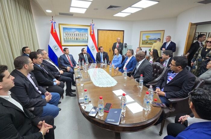 Consultora da Esdeva integra missão empresarial ao Paraguai para ampliar parcerias com o governo 1 Consultora da Esdeva integra missão empresarial ao Paraguai para ampliar parcerias com o governo