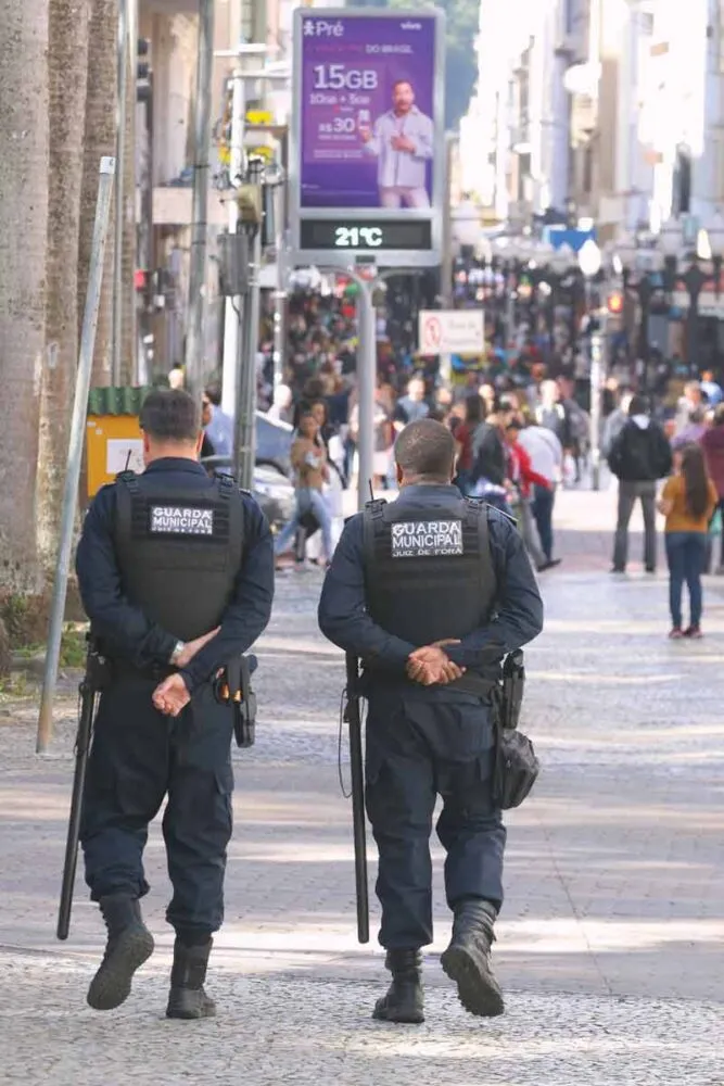 Guarda Municipal de Juiz de Fora passará a usar armas de fogo a partir de 2026, anuncia Prefeitura 1 Guarda municipal 2 Felipe Couri