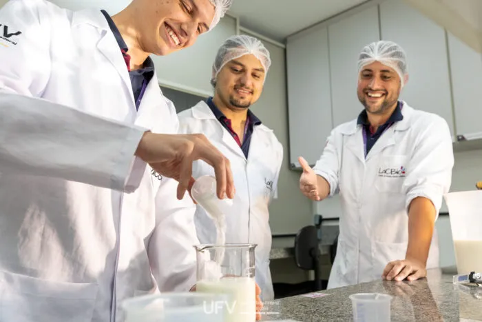 Doce de leite sem açúcar e sem lactose é desenvolvido por estudantes da UFV 2 Doce de leite sem açúcar e sem lactose é desenvolvido por estudantes da UFV