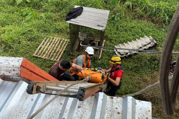 Trabalhador é resgatado após sofrer crise de ansiedade em altura 1 Trabalhador sofre crise de ansiedade em altura e é salvo