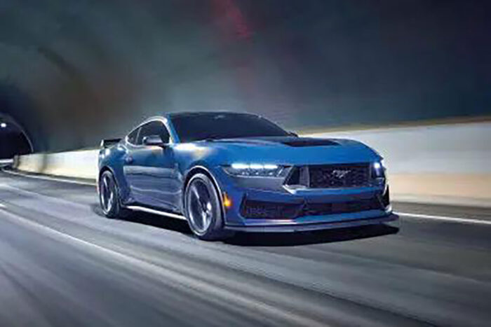 Mustang Dark Horse chega ao Brasil com motor V8 mais potente da história da linha 1 Ford Mustang Dark Horse será lançado em agosto (Foto: Divulgação/Ford)