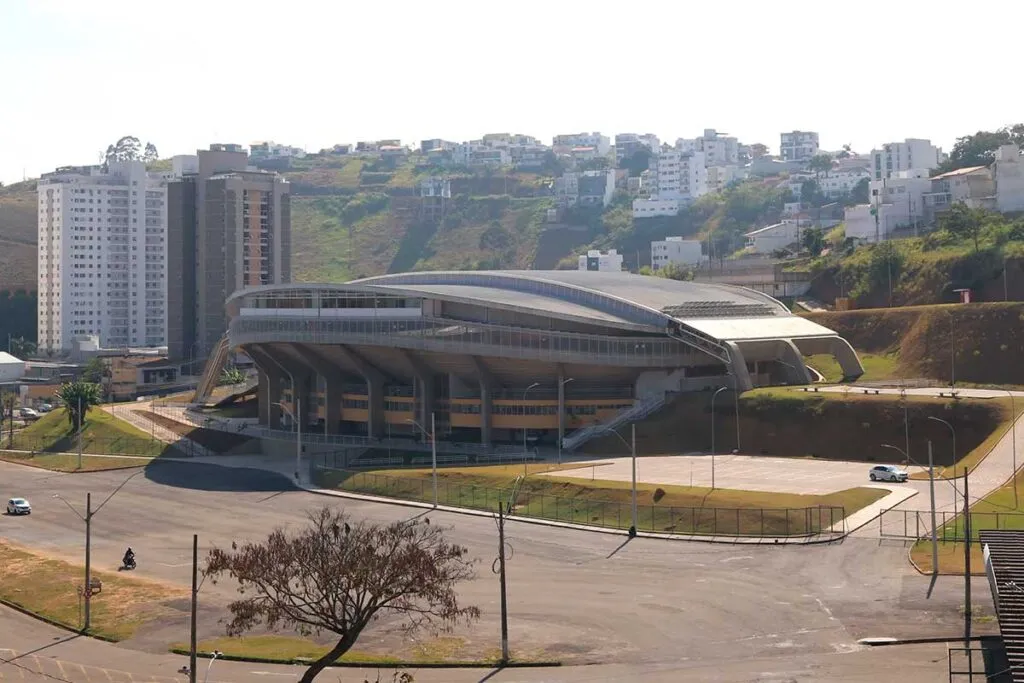 ginasio municipal by felipe couri editada