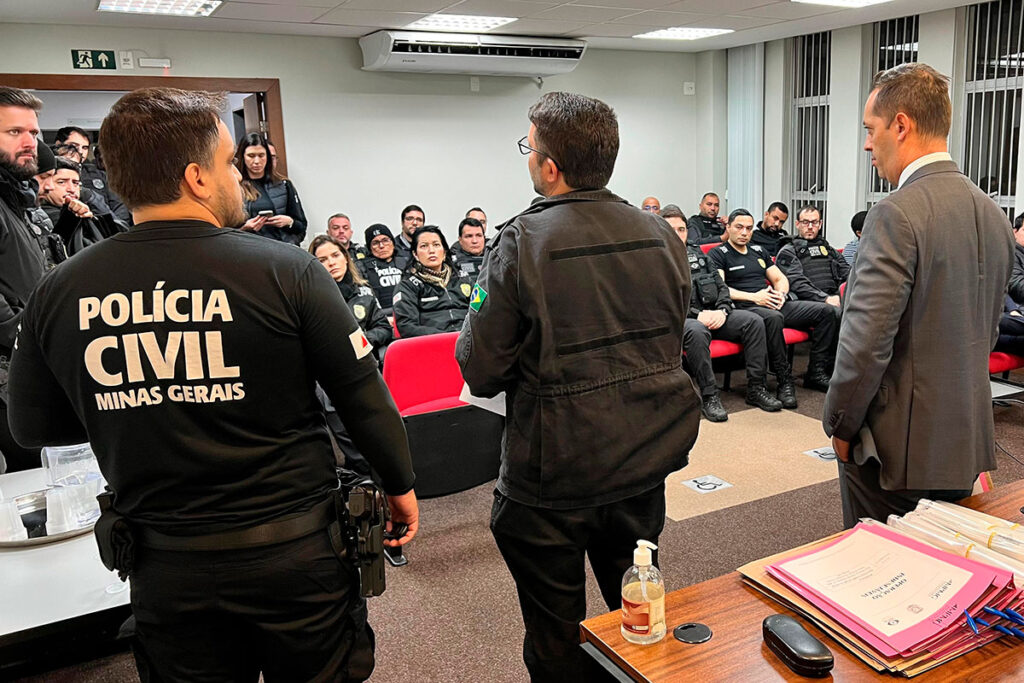 Operação cumpre mandados judiciais contra agentes públicos por retirar pessoas em situação de rua à força