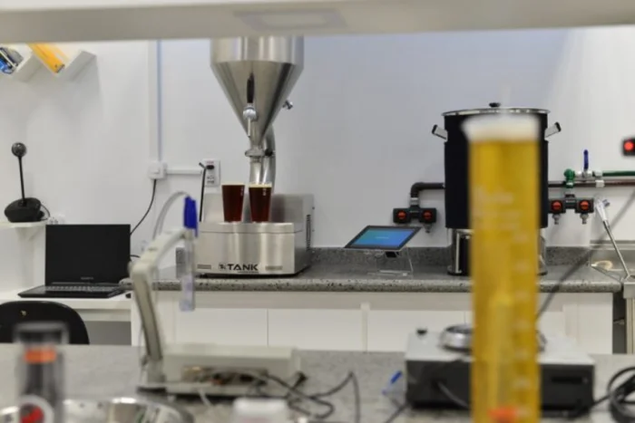 Em conjunto com instituto da Alemanha, UFJF lança Laboratório de Bebidas 1 laboratório de bebidas ufjf alemanha