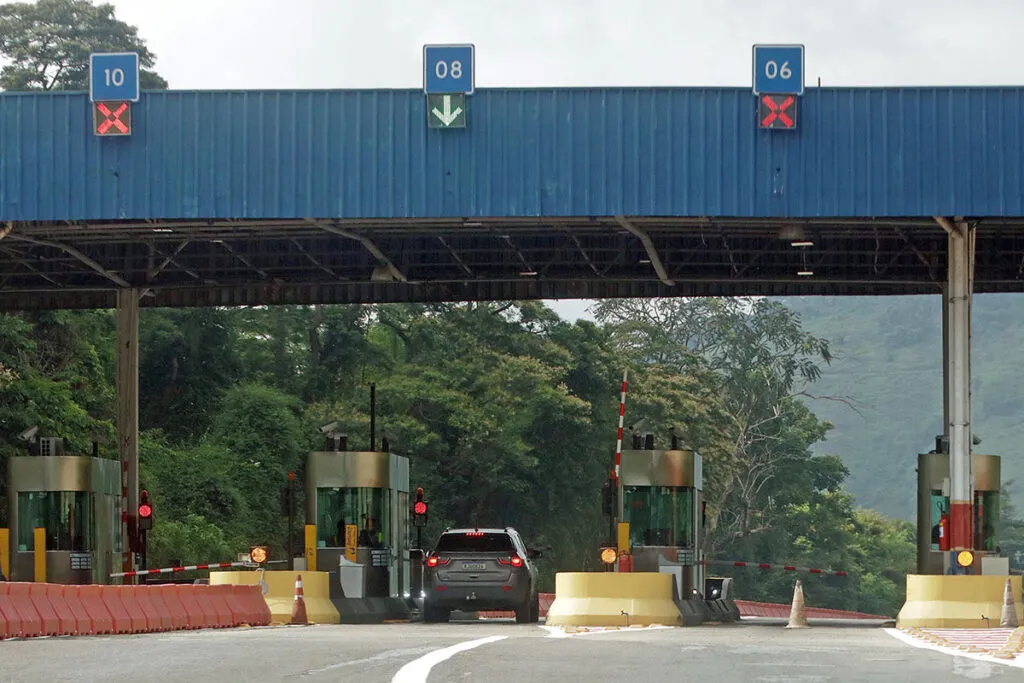 A retirada da praça de pedágio da BR-040, localizada em Simão Pereira (MG), prevista no novo contrato de concessão da rodovia, pode comprometer seriamente a sustentabilidade fiscal do município