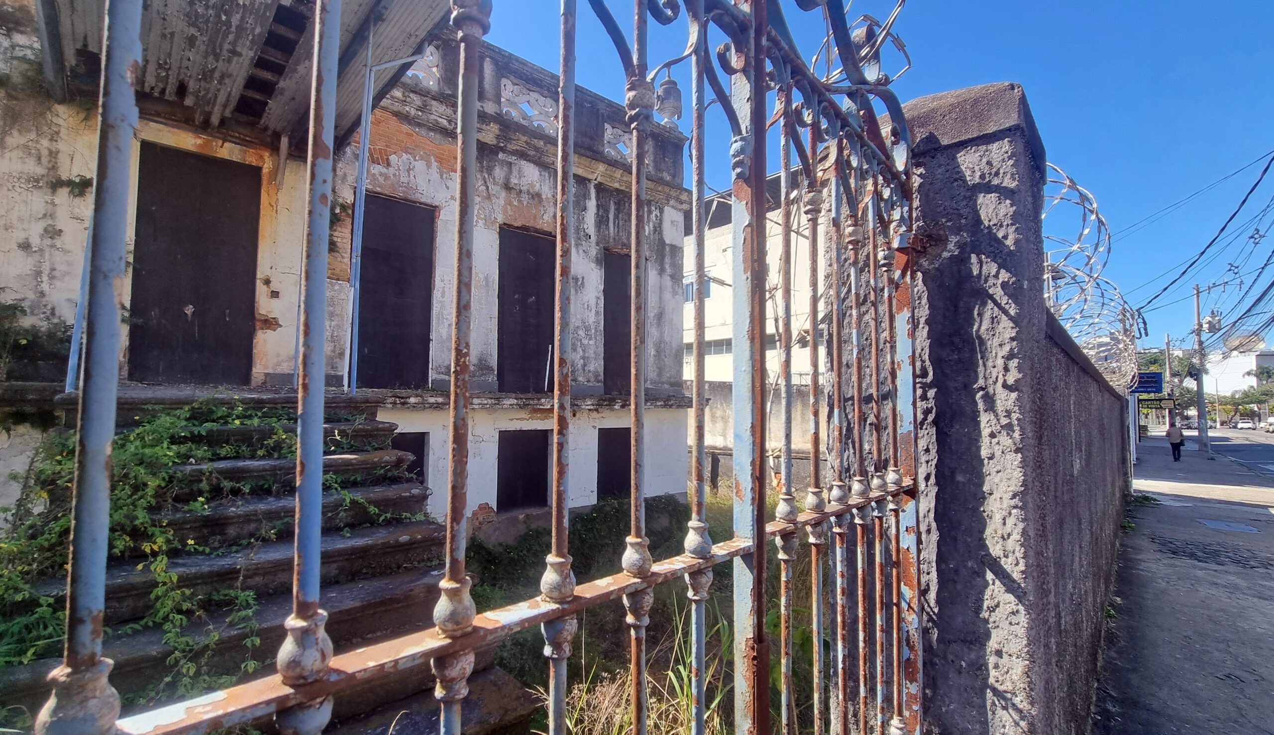 prédio da antiga Superintendência de Ensino - LEONARDO COSTA (2)
