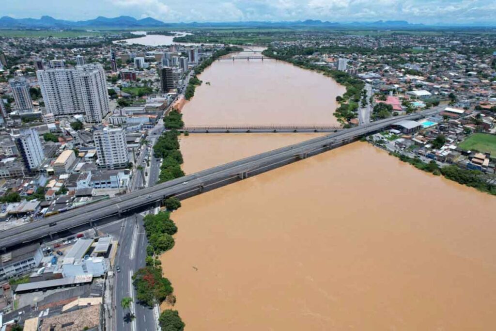 Operação mira quadrilha que usava túnel para furtar petróleo