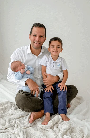 3 Ciro de Oliveira Simoes com Pedro e Gabriel Brandao Reis Simoes