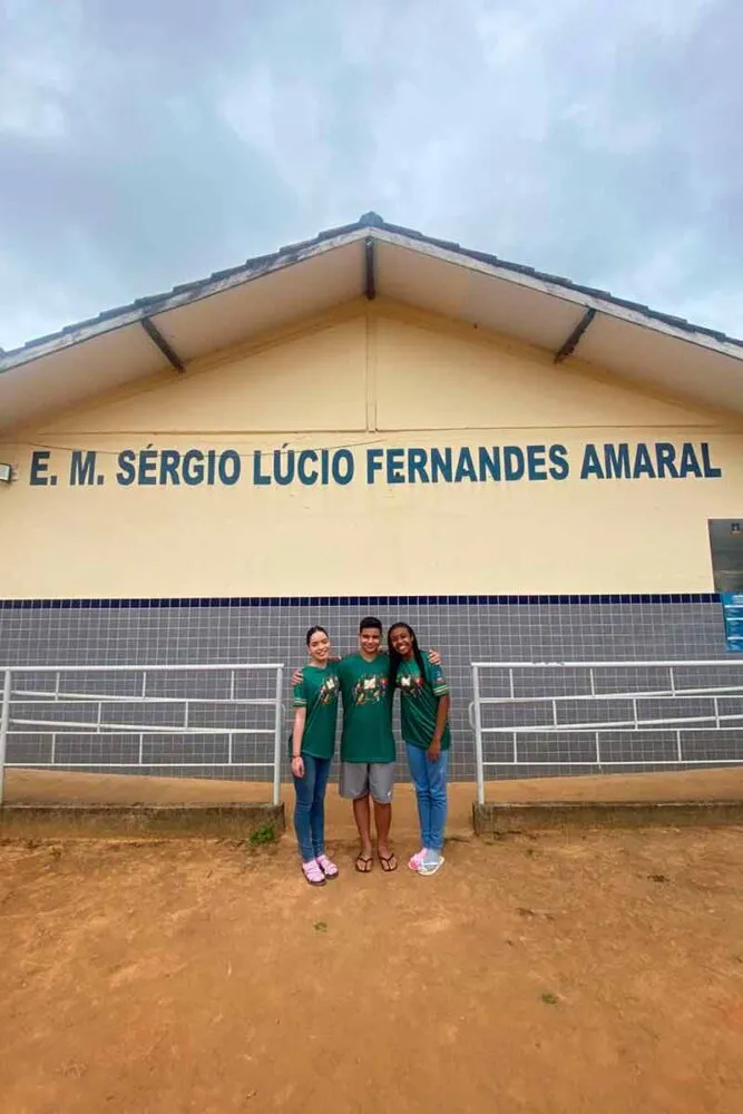 Mesmo com dificuldades de internet, alunos de escola pública da região são os únicos de Minas em final da Olimpíada de História 4 Estudantes finalistas olimpiada de Historia Arquivo Pessoal 2