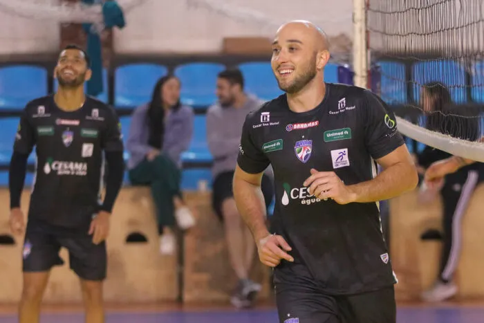 JF VOLEI FELIPE COURI 5